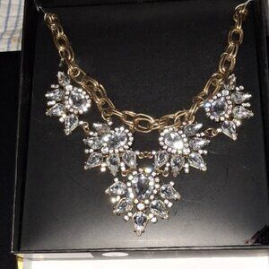 NEW FASHION COSTUME NECKLACE IN BOX, LARGE CRYSTAL STONES W/ ANTIQUE GOLD CHAIN